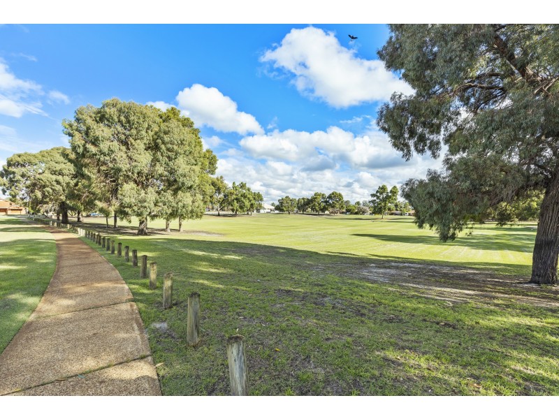 16 Pentecost Avenue, Beechboro WA 6063