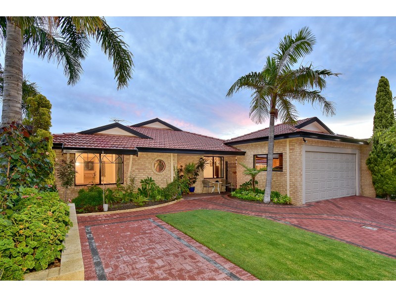 22 Mallina Circuit, Carramar WA 6031