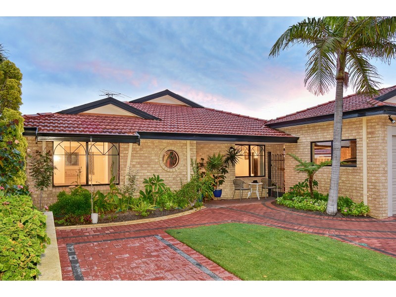 22 Mallina Circuit, Carramar WA 6031