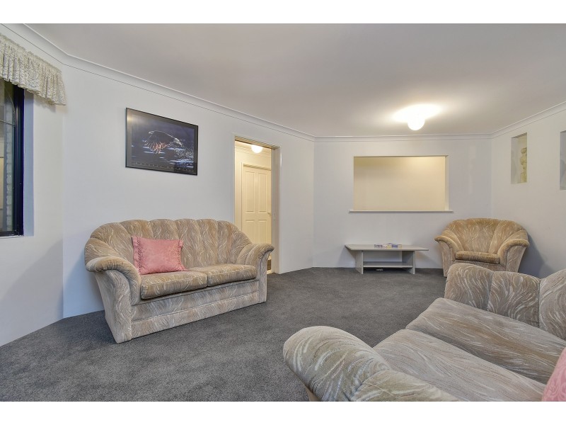 22 Mallina Circuit, Carramar WA 6031