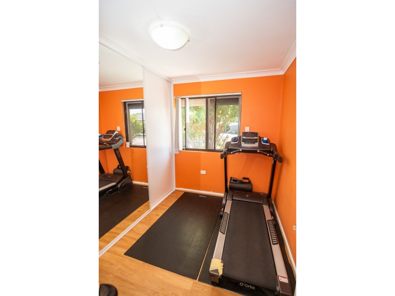 20L Roxwell Way, Girrawheen WA 6064