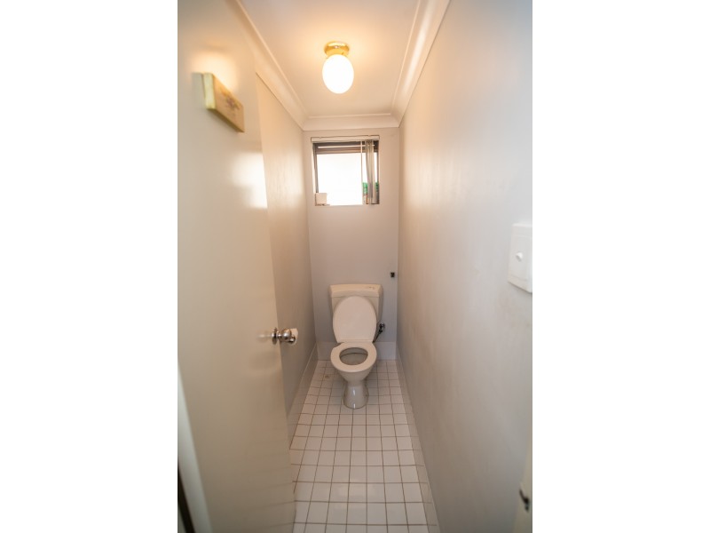 20L Roxwell Way, Girrawheen WA 6064