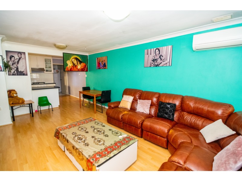 20L Roxwell Way, Girrawheen WA 6064