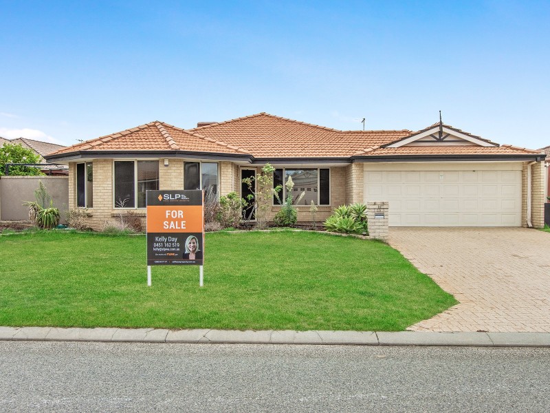 25 St Ettiene Gardens, Port Kennedy WA 6172