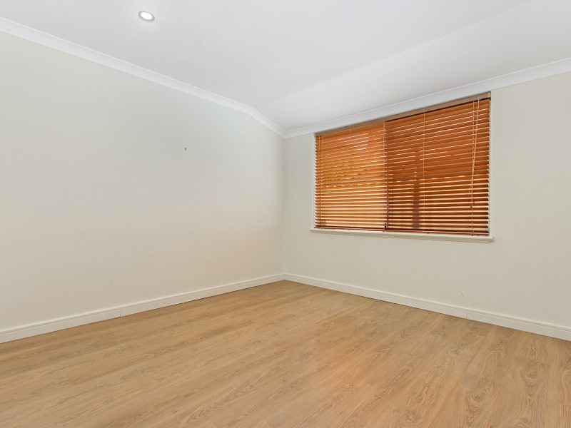 25 St Ettiene Gardens, Port Kennedy WA 6172