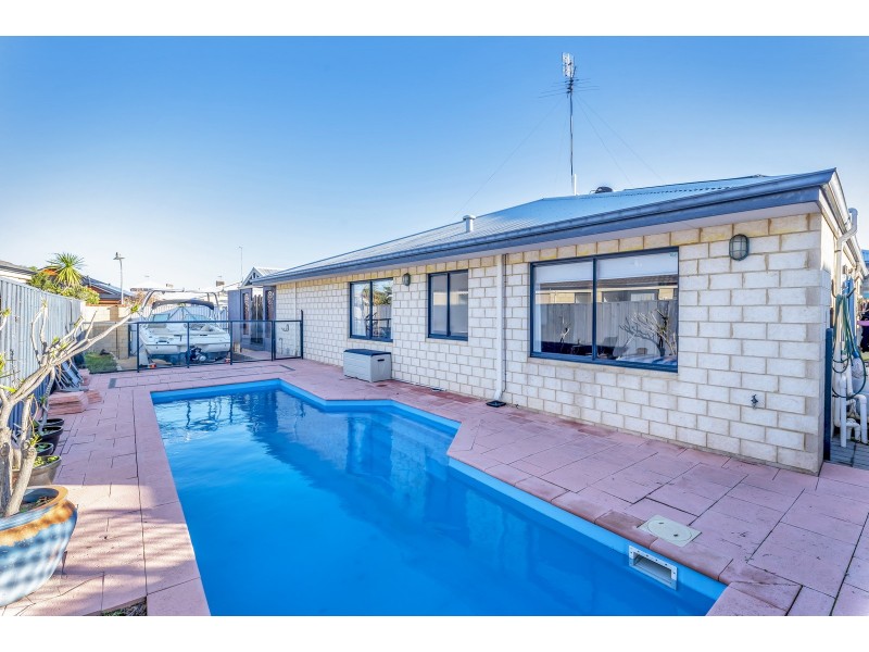 38 Montego Way, Halls Head WA 6210