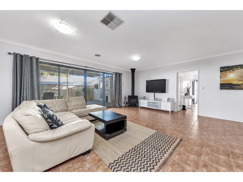 38 Montego Way, Halls Head WA 6210