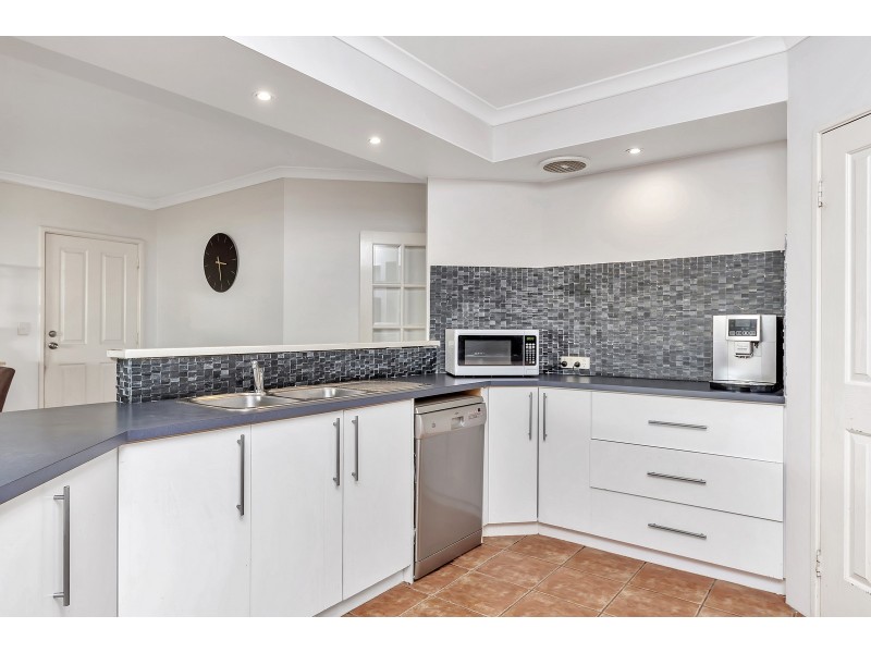 38 Montego Way, Halls Head WA 6210