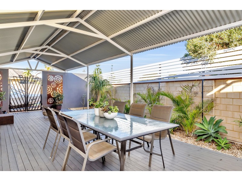 38 Montego Way, Halls Head WA 6210