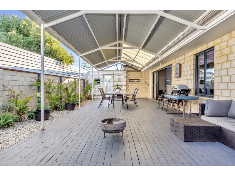 38 Montego Way, Halls Head WA 6210