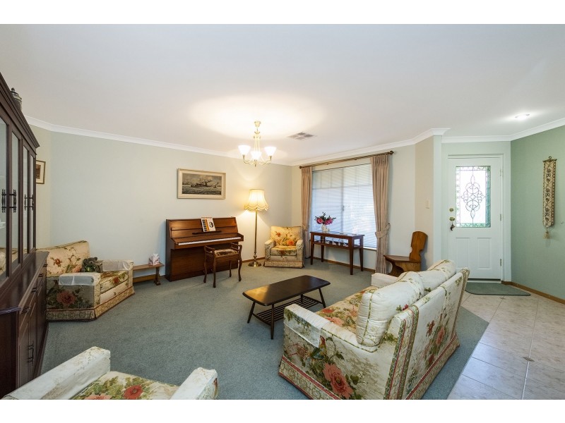 12 Gifford Rise, Meadow Springs WA 6210