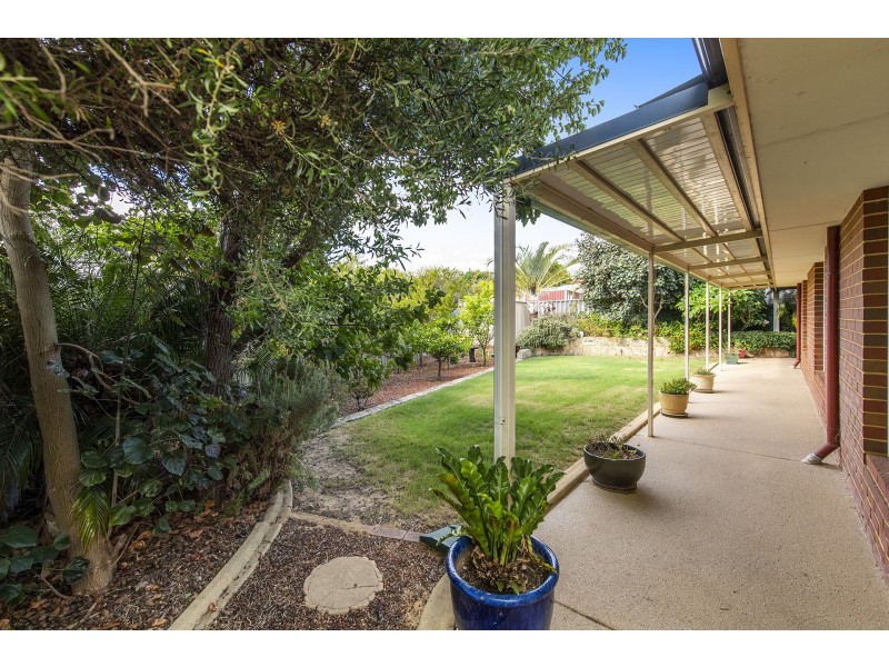 12 Gifford Rise, Meadow Springs WA 6210