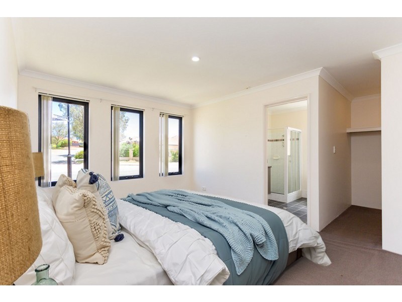 46 Caspian Drive, Wannanup WA 6210