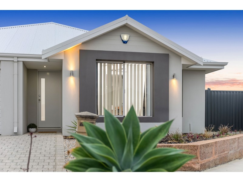 63 Echidna  Street, Banksia Grove WA 6031