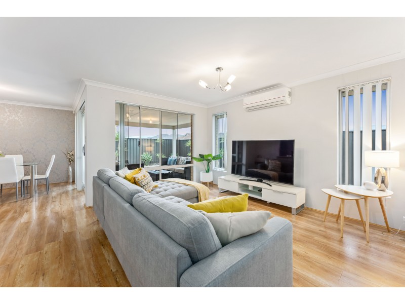 63 Echidna  Street, Banksia Grove WA 6031