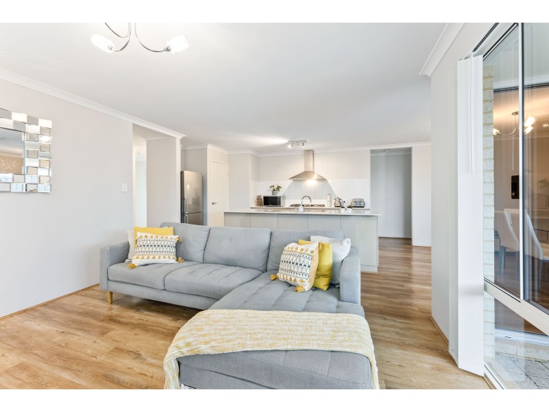 63 Echidna  Street, Banksia Grove WA 6031