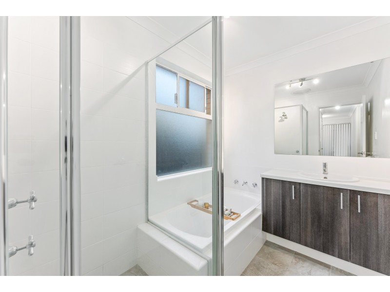 63 Echidna  Street, Banksia Grove WA 6031