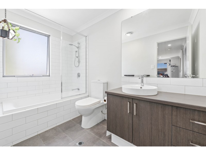 14 Rouen Street, Madeley WA 6065