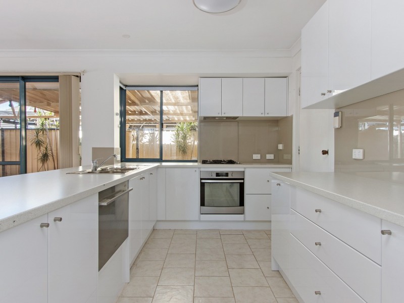 7 Jardine Pass, Bertram WA 6167