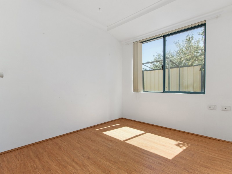 7 Jardine Pass, Bertram WA 6167