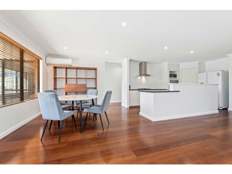 6 Indiana Way, Hocking WA 6065