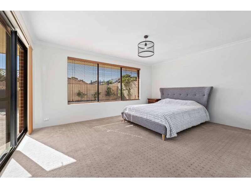 6 Indiana Way, Hocking WA 6065