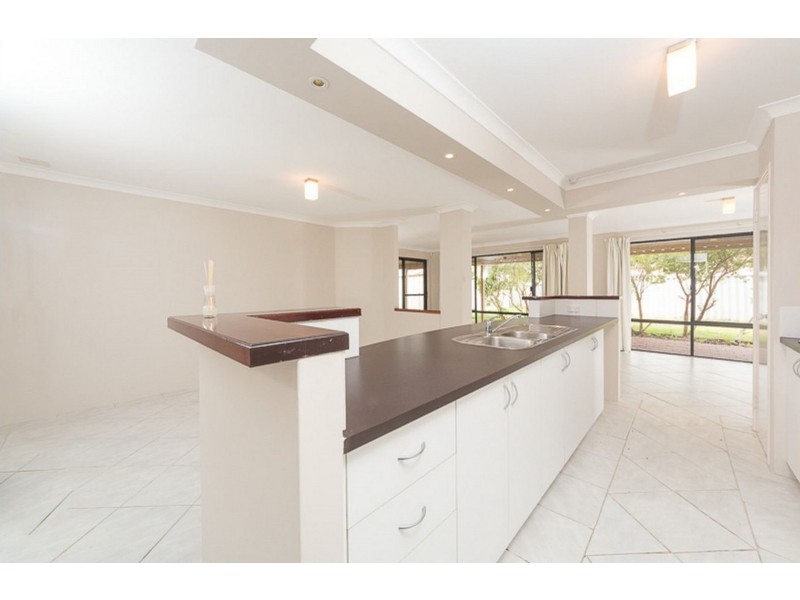 9 Bellbird Court, Greenfields WA 6210