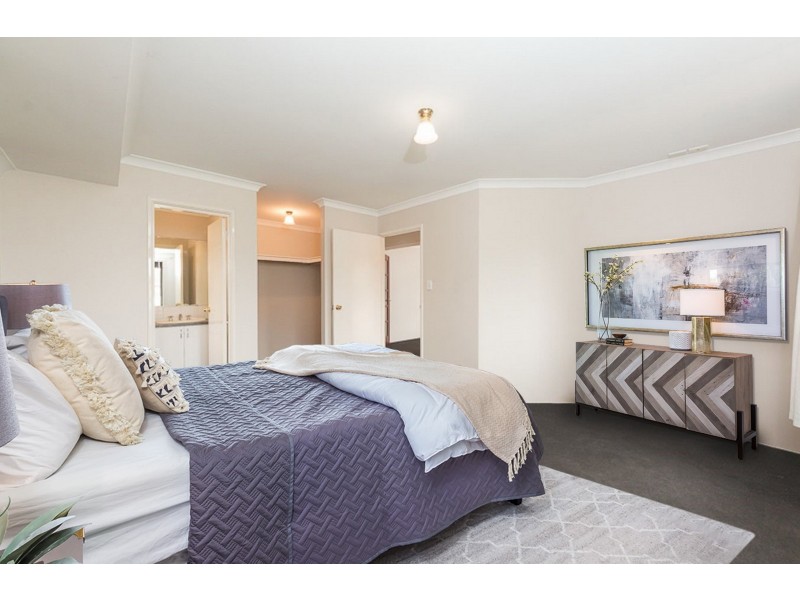 9 Bellbird Court, Greenfields WA 6210