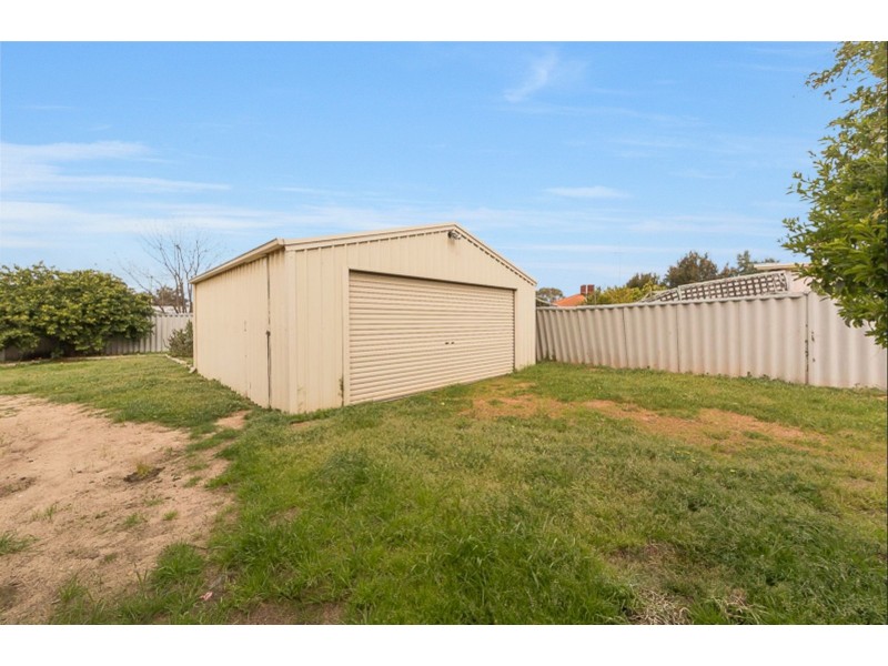 9 Bellbird Court, Greenfields WA 6210
