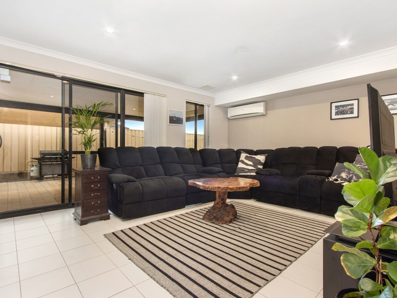 52 Cheltenham Loop, Bertram WA 6167