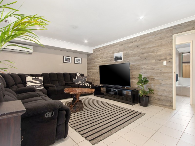 52 Cheltenham Loop, Bertram WA 6167