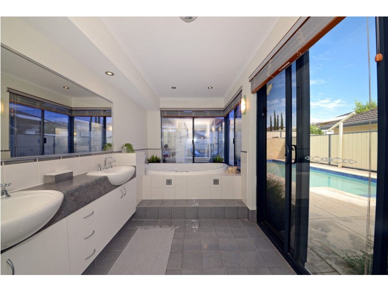 1 Bonita Way, Tapping WA 6065