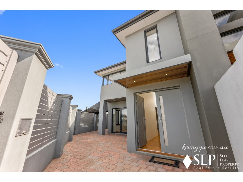 8 Belcastro Way, Madeley WA 6065