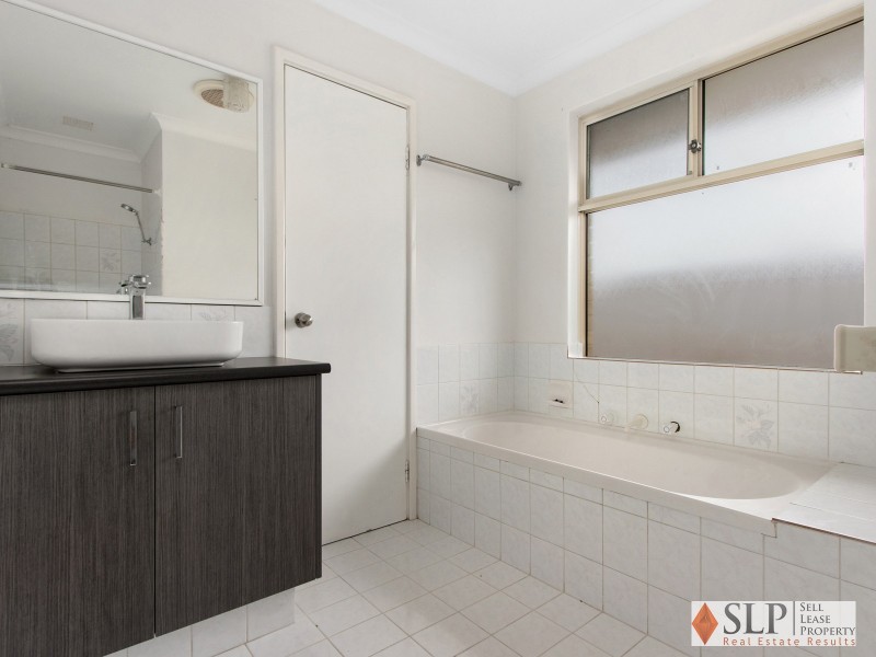 7 Bolsabay Drive, Waikiki WA 6169