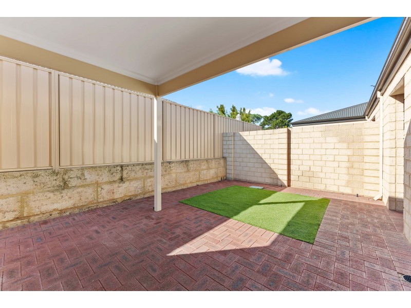 56B Moscow Retreat, Hocking WA 6065