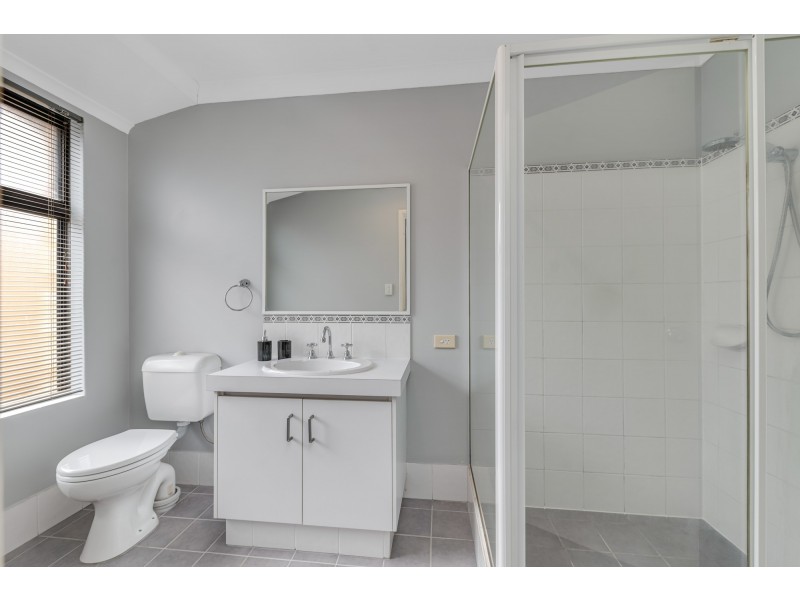 3 Wyatt Road, Hocking WA 6065