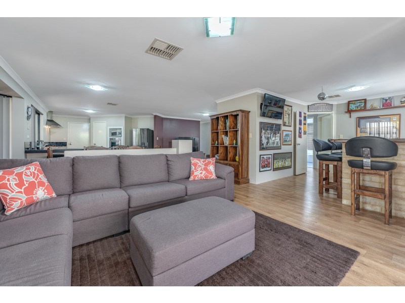 3 Wyatt Road, Hocking WA 6065