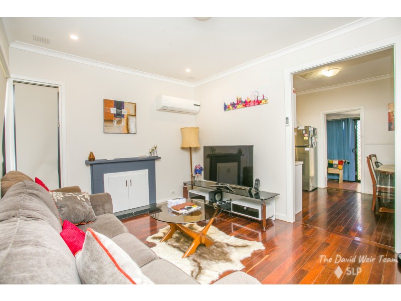 426 Flinders Street, Nollamara WA 6061