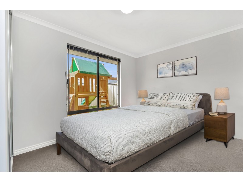 8 Waterview Way, Singleton WA 6175