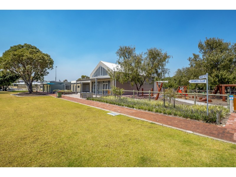 8 Waterview Way, Singleton WA 6175