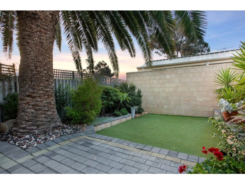 27B Francis Avenue, Karrinyup WA 6018