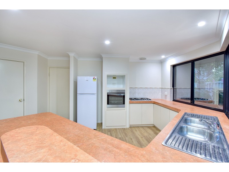 23 Denfield Rise, Carramar WA 6031