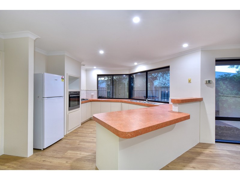 23 Denfield Rise, Carramar WA 6031