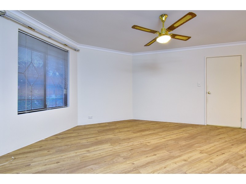 23 Denfield Rise, Carramar WA 6031