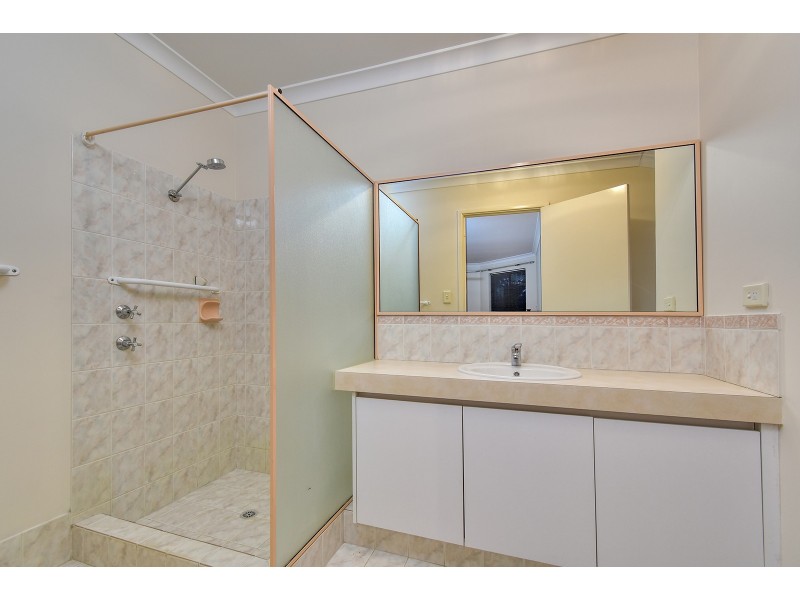 23 Denfield Rise, Carramar WA 6031