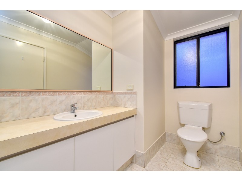 23 Denfield Rise, Carramar WA 6031