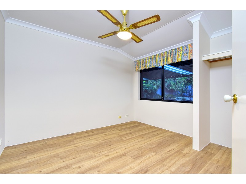 23 Denfield Rise, Carramar WA 6031