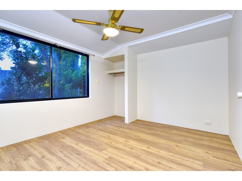 23 Denfield Rise, Carramar WA 6031