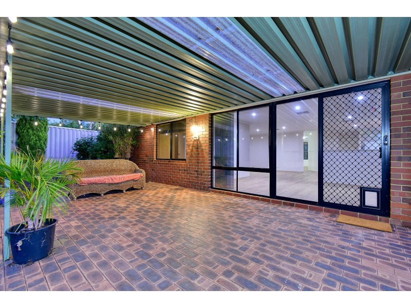 23 Denfield Rise, Carramar WA 6031