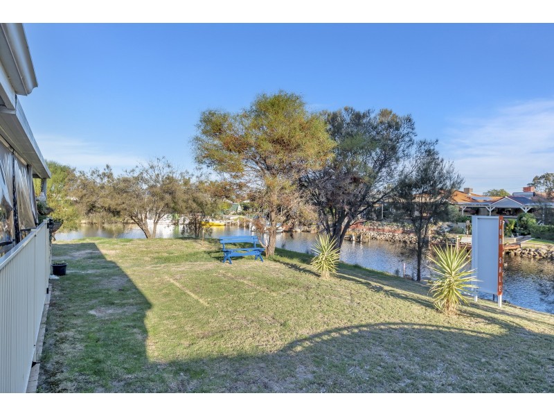 32 Willow Gardens, South Yunderup WA 6208